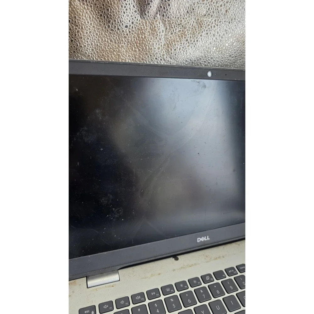Dell Inspiron 5593 is a 15.6-inch mainstream budget laptop